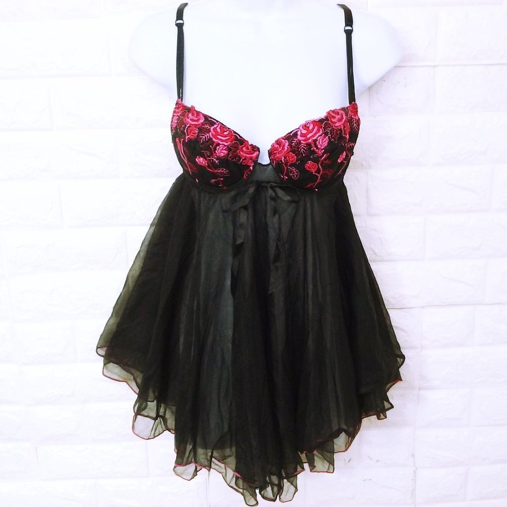 Vintage 60s Nylon Chiffon Lingerie Negligee 6(34B) Push-up Bra Rose Embroidered